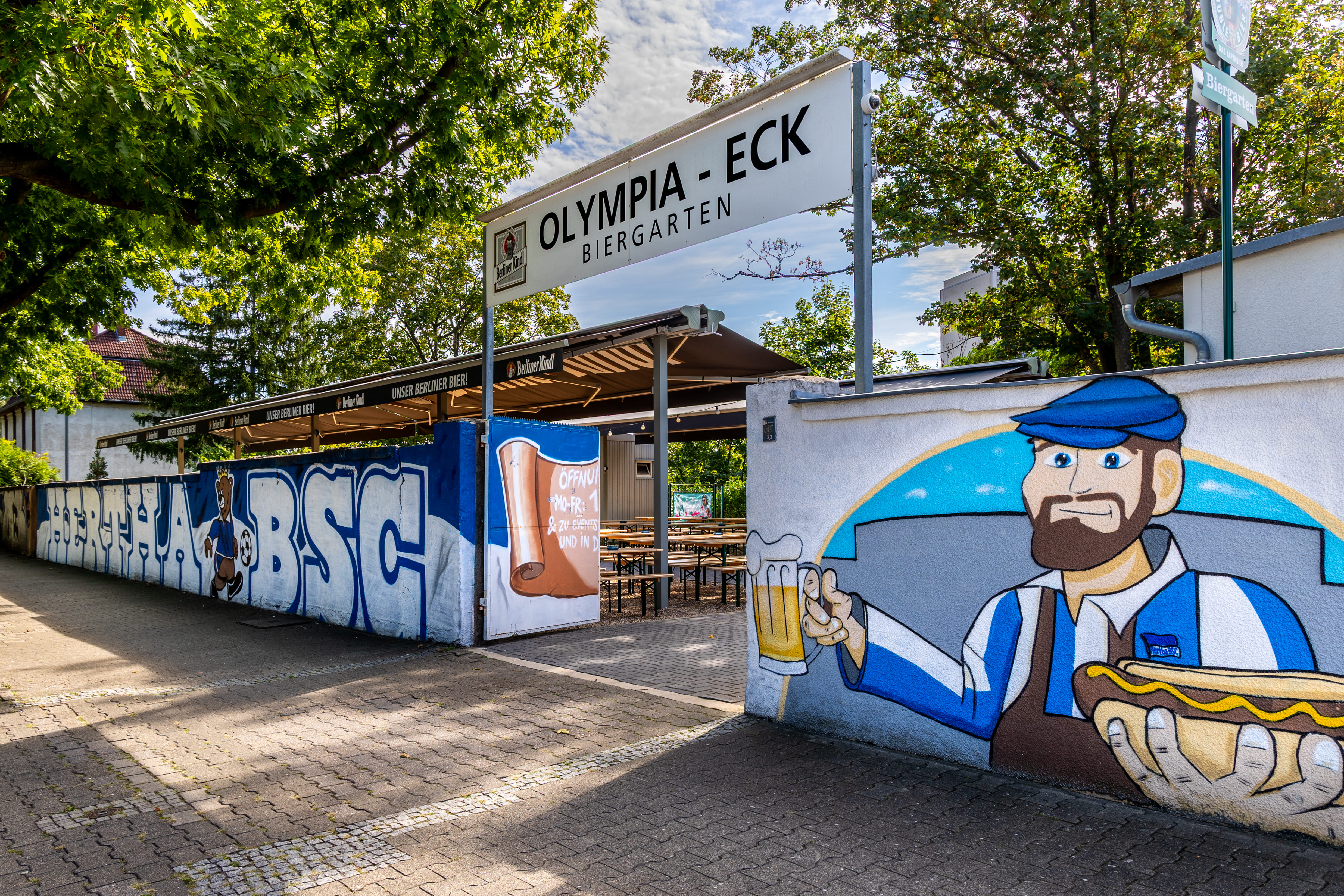 Eingang des Olympia-Eck
